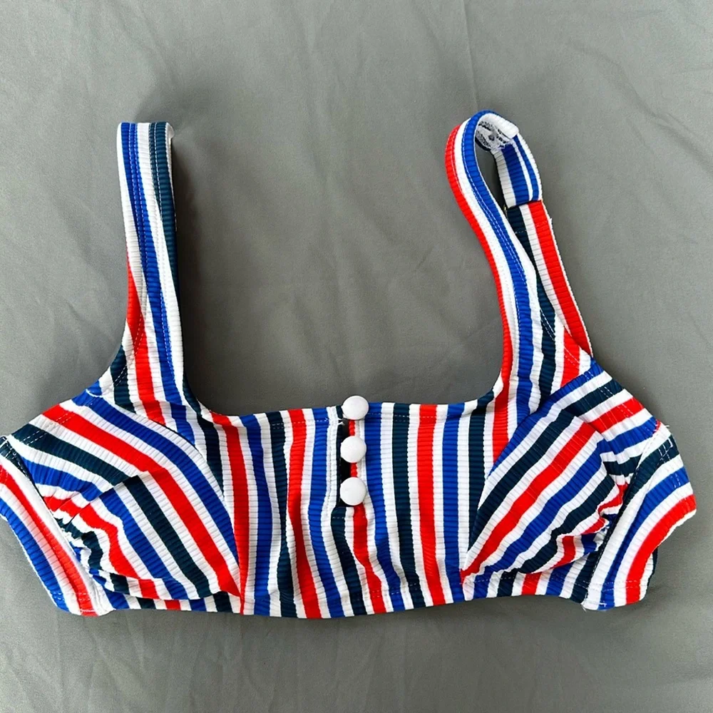 Xhiliration Women’s Juniors bikini top. Size D/DD. Bralette Red/Blue Stripes - Picture 2 of 7